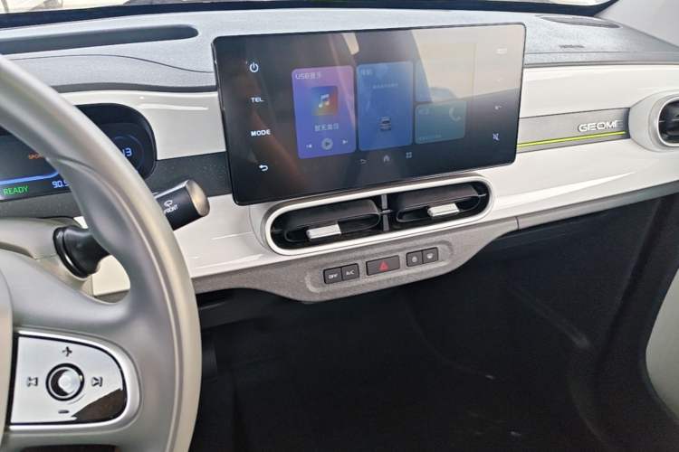 Used Geely Galaxy Panda 2025 210 km – Yuanqi Bear Audio And AC Panel