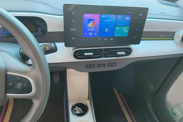 Used Geely Galaxy Panda 2025 210 km – Yuanqi Bear Audio And AC Panel