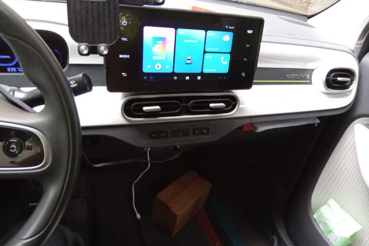 Used Geely Galaxy Panda 2025 210 km – Yuanqi Bear Audio And AC Panel