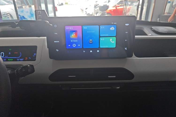 Used Geely Galaxy Panda 2025 210 km – Yuanqi Bear Audio And AC Panel