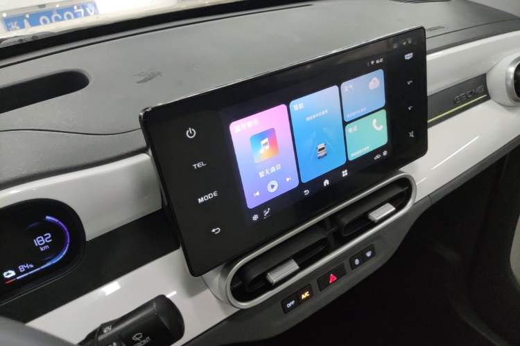 Used Geely Galaxy Panda 2025 210 km – Yuanqi Bear Audio And AC Panel