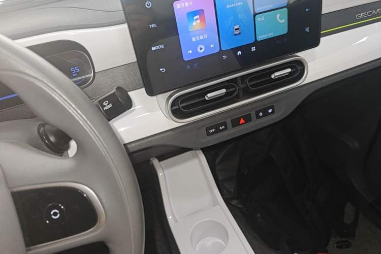Used Geely Galaxy Panda 2025 210km Panda Kart Audio And AC Panel