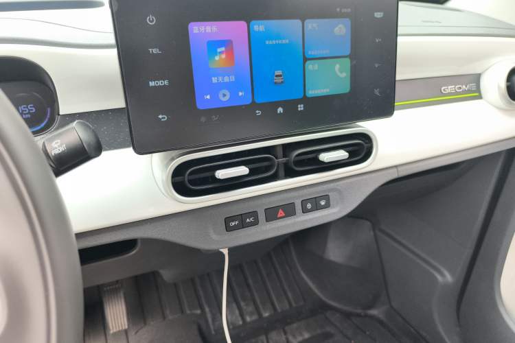 Used Geely Galaxy Panda 2025 210 km – Yuanqi Bear Audio And AC Panel