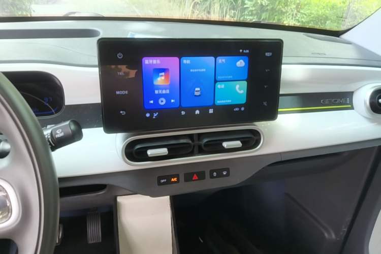 Used Geely Galaxy Panda 2025 210 km – Yuanqi Bear Audio And AC Panel