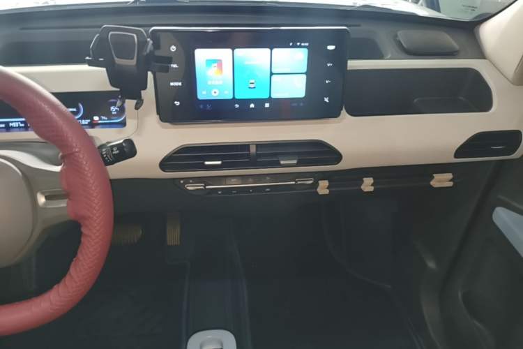 Used Geely Galaxy Panda 2025 210 km – Yuanqi Bear Audio And AC Panel