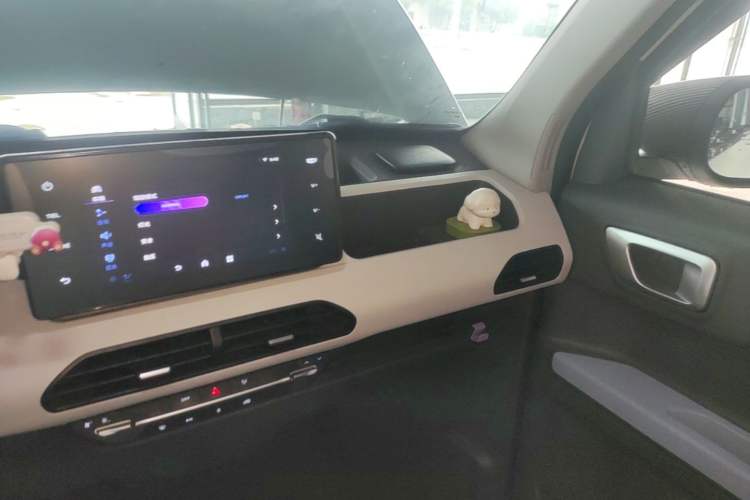 Used Geely Galaxy Panda 2025 210 km – Yuanqi Bear Audio And AC Panel
