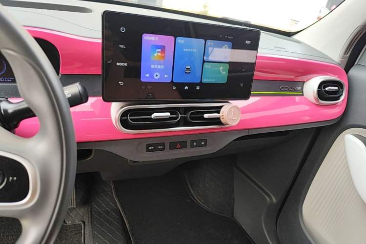 Used Geely Galaxy Panda 2025 210km Panda Kart Audio And AC Panel
