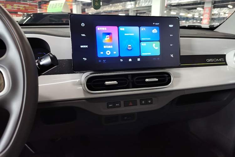 Used Geely Galaxy Panda 2025 210km Panda Kart Audio And AC Panel
