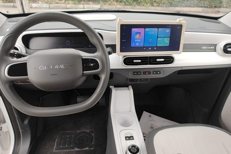 Used Geely Galaxy Panda 2025 210 km – Yuanqi Bear Audio And AC Panel