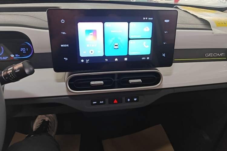 Used Geely Galaxy Panda 2025 210 km – Yuanqi Bear Audio And AC Panel