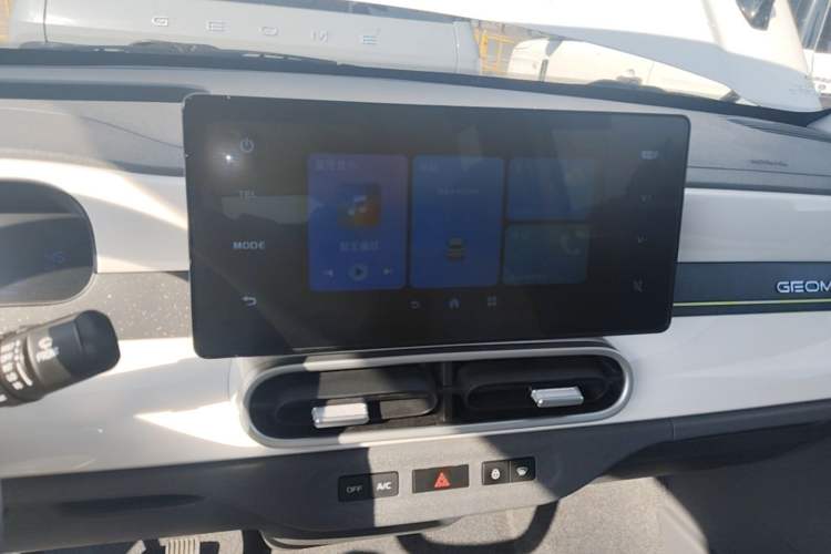 Used Geely Galaxy Panda 2025 210km Panda Kart Audio And AC Panel