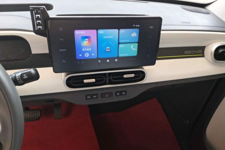 Used Geely Galaxy Panda 2025 210 km – Yuanqi Bear Audio And AC Panel