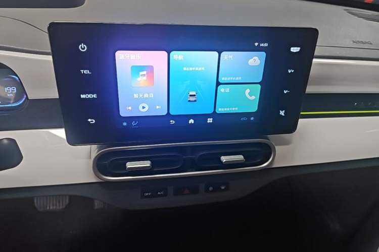 Used Geely Galaxy Panda 2025 210 km – Yuanqi Bear Audio And AC Panel