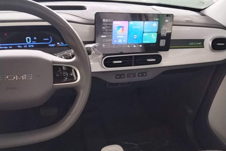 Used Geely Galaxy Panda 2025 210 km – Yuanqi Bear Audio And AC Panel