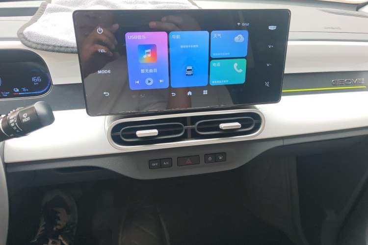 Used Geely Galaxy Panda 2025 210 km – Yuanqi Bear Audio And AC Panel