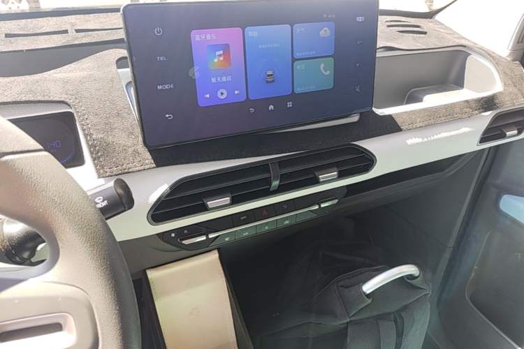 Used Geely Galaxy Panda 2025 210 km – Yuanqi Bear Audio And AC Panel