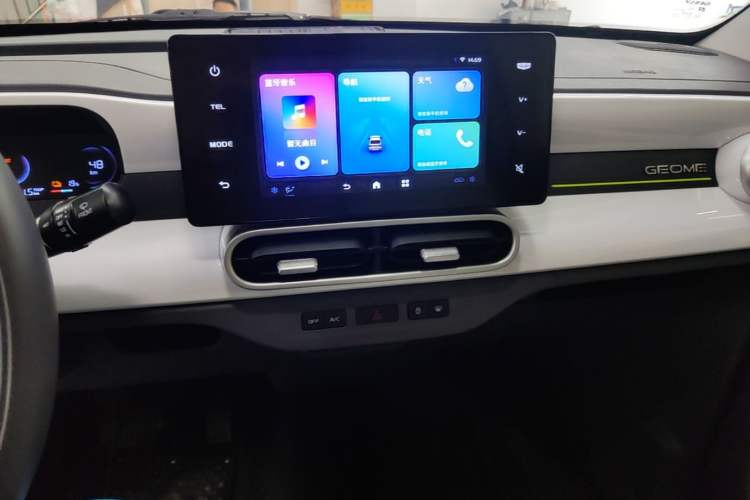 Used Geely Galaxy Panda 2025 210km Panda Kart Audio And AC Panel
