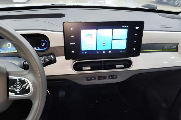 Used Geely Galaxy Panda 2025 210km Panda Kart Audio And AC Panel