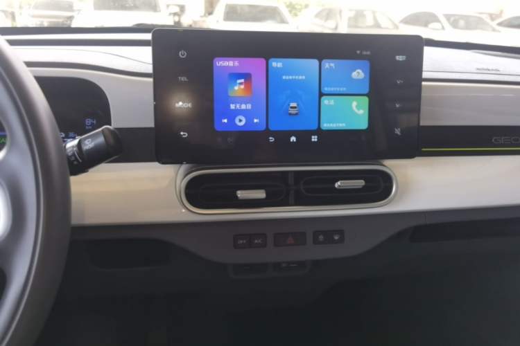 Used Geely Galaxy Panda 2025 210 km – Yuanqi Bear Audio And AC Panel