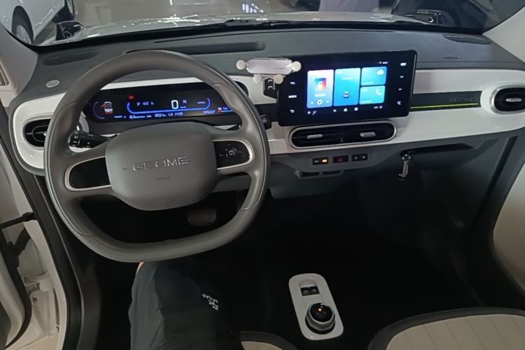 Used Geely Galaxy Panda 2025 210km Panda Kart Center Console
