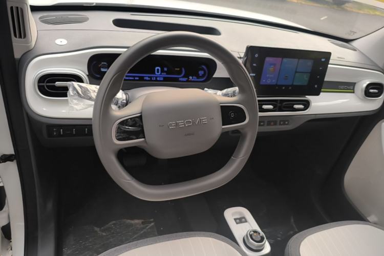 Used Geely Galaxy Panda 2025 210 km – Yuanqi Bear Center Console