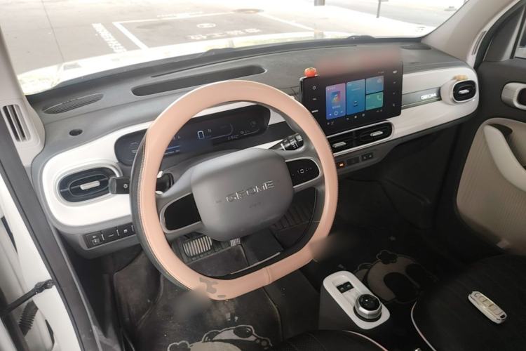 Used Geely Galaxy Panda 2025 210 km – Yuanqi Bear Center Console