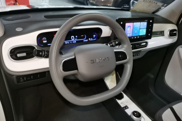 Used Geely Galaxy Panda 2025 210km Panda Kart Center Console