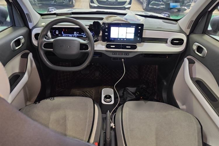 Used Geely Galaxy Panda 2025 210km Panda Kart Center Console