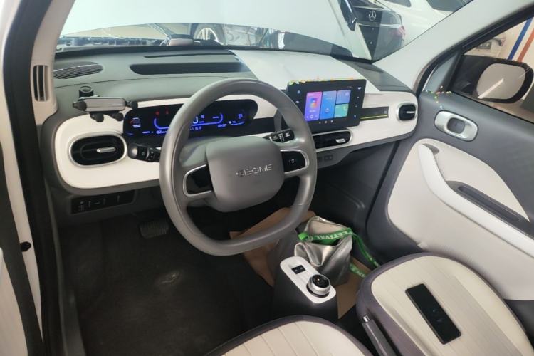 Used Geely Galaxy Panda 2025 210km Panda Kart Center Console