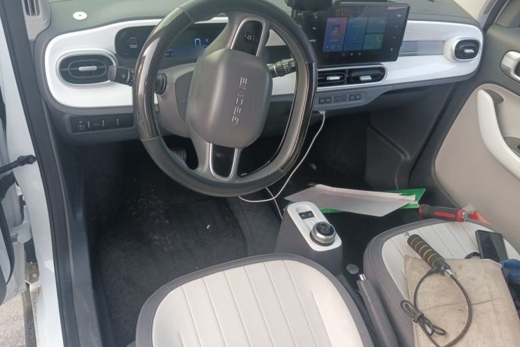 Used Geely Galaxy Panda 2025 210km Panda Rider Center Console