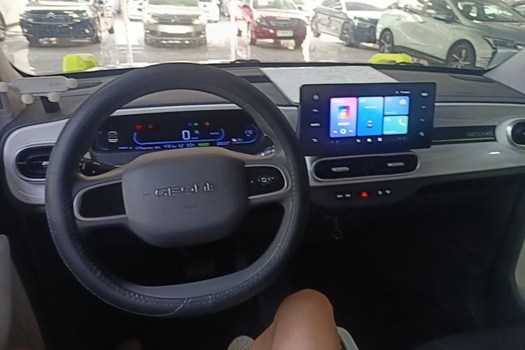 Used Geely Galaxy Panda 2025 210km Panda Rider Center Console
