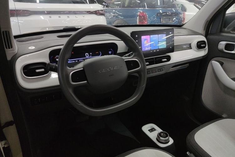 Used Geely Galaxy Panda 2025 210 km – Yuanqi Bear Center Console