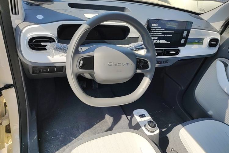Used Geely Galaxy Panda 2025 210 km – Yuanqi Bear Center Console