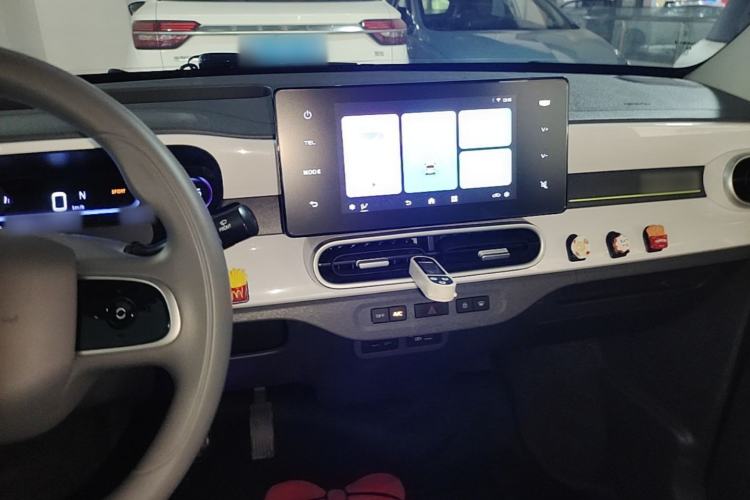 Used Geely Galaxy Panda 2025 210 km – Yuanqi Bear Center Console