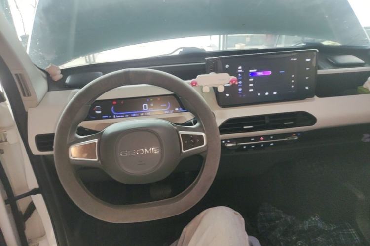 Used Geely Galaxy Panda 2025 210 km – Yuanqi Bear Center Console