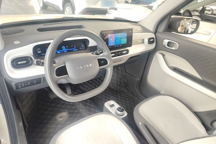 Used Geely Galaxy Panda 2025 210 km – Yuanqi Bear Center Console