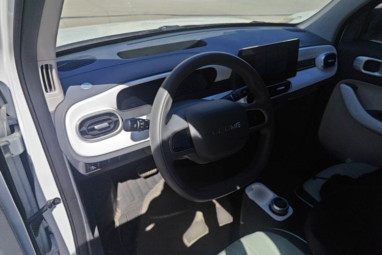 Used Geely Galaxy Panda 2025 210 km – Yuanqi Bear Center Console
