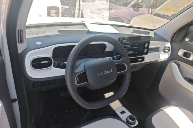 Used Geely Galaxy Panda 2025 210 km – Yuanqi Bear Center Console