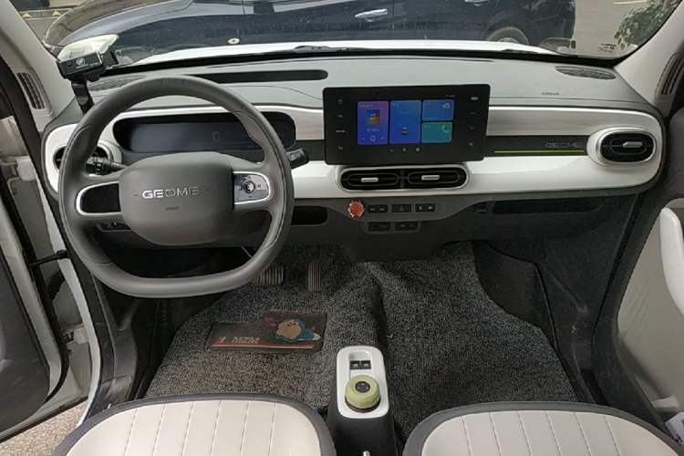 Used Geely Galaxy Panda 2025 210km Panda Kart Center Console