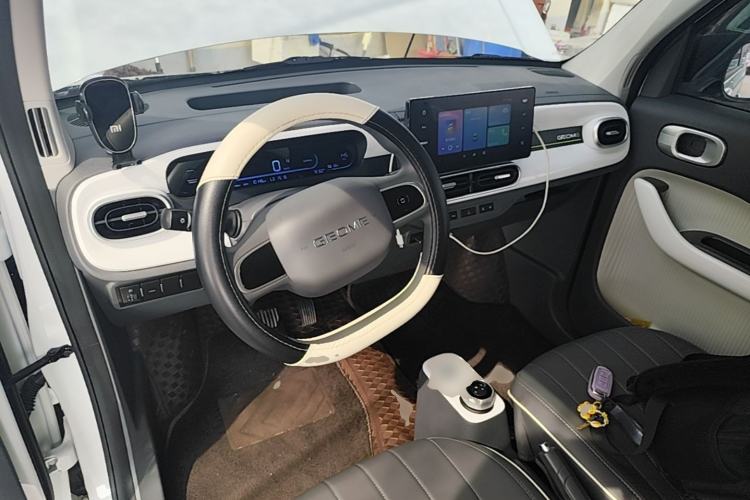 Used Geely Galaxy Panda 2025 210 km – Yuanqi Bear Center Console