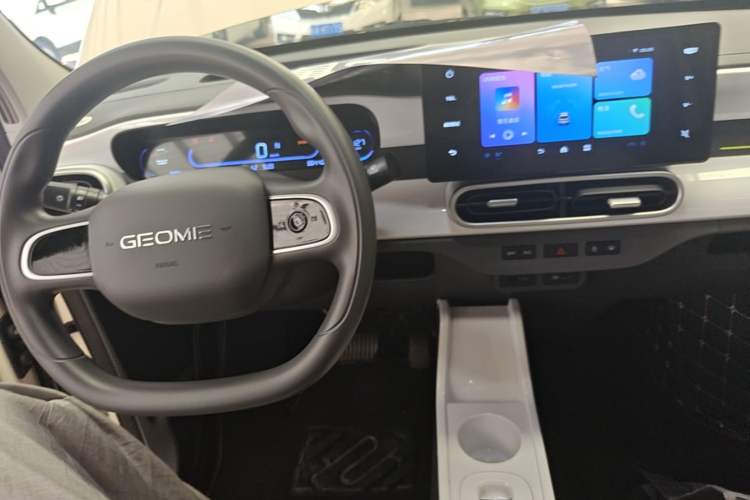 Used Geely Galaxy Panda 2025 210 km – Yuanqi Bear Center Console