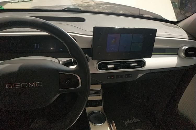 Used Geely Galaxy Panda 2025 210km Panda Rider Center Console