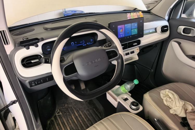 Used Geely Galaxy Panda 2025 210 km – Yuanqi Bear Center Console