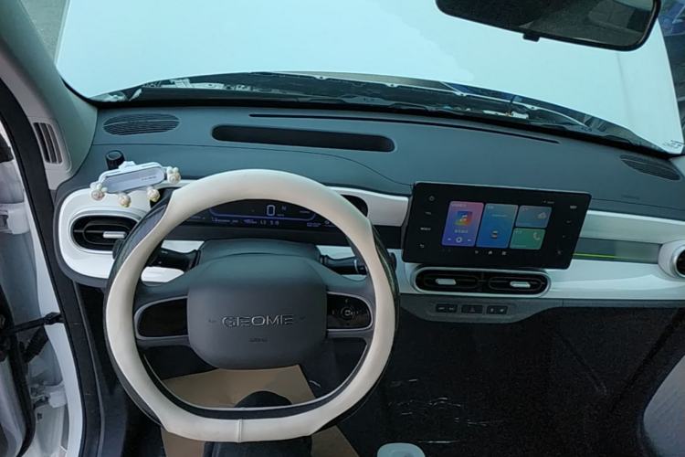 Used Geely Galaxy Panda 2025 210 km – Yuanqi Bear Center Console