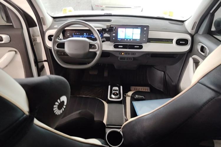 Used Geely Galaxy Panda 2025 210km Panda Rider Center Console