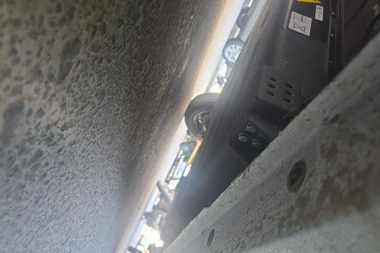 Used Geely Galaxy Panda 2025 210 km – Yuanqi Bear Chassis Front Left
