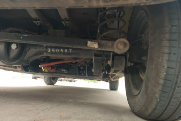 Used Geely Galaxy Panda 2025 210 km – Yuanqi Bear Chassis Rear Right