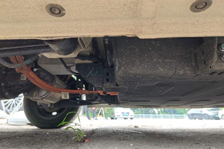 Used Geely Galaxy Panda 2025 210 km – Yuanqi Bear Chassis Rear Right