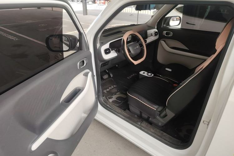 Used Geely Galaxy Panda 2025 210 km – Yuanqi Bear Driver Seat
