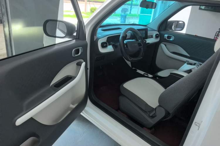Used Geely Galaxy Panda 2025 210 km – Yuanqi Bear Driver Seat